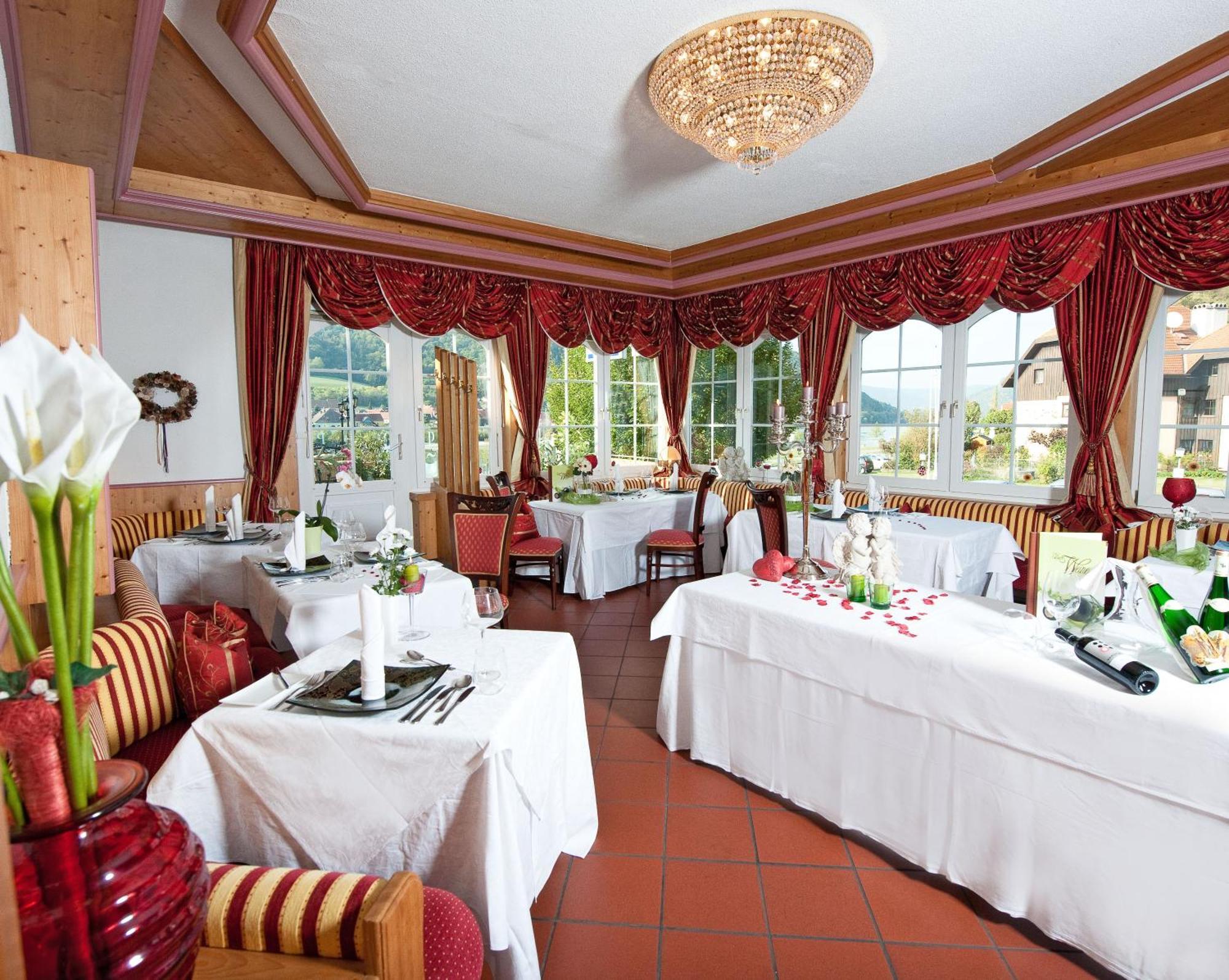 Aggsbach Romantikhotel Residenz Wachau מראה חיצוני תמונה